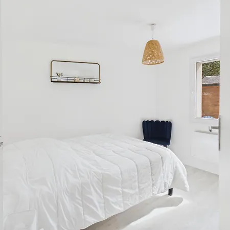 50 M De La Plage, Maison & Jardin - 2 Adultes Et Un Enfant