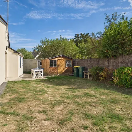 50 M De La Plage, Maison & Jardin - 2 Adultes Et Un Enfant *